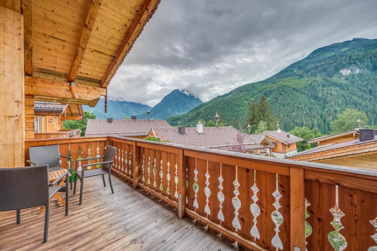 Chaletdorf Am Sonnenhang Нойкірхен-ам-Гросфенедігер Екстер'єр фото