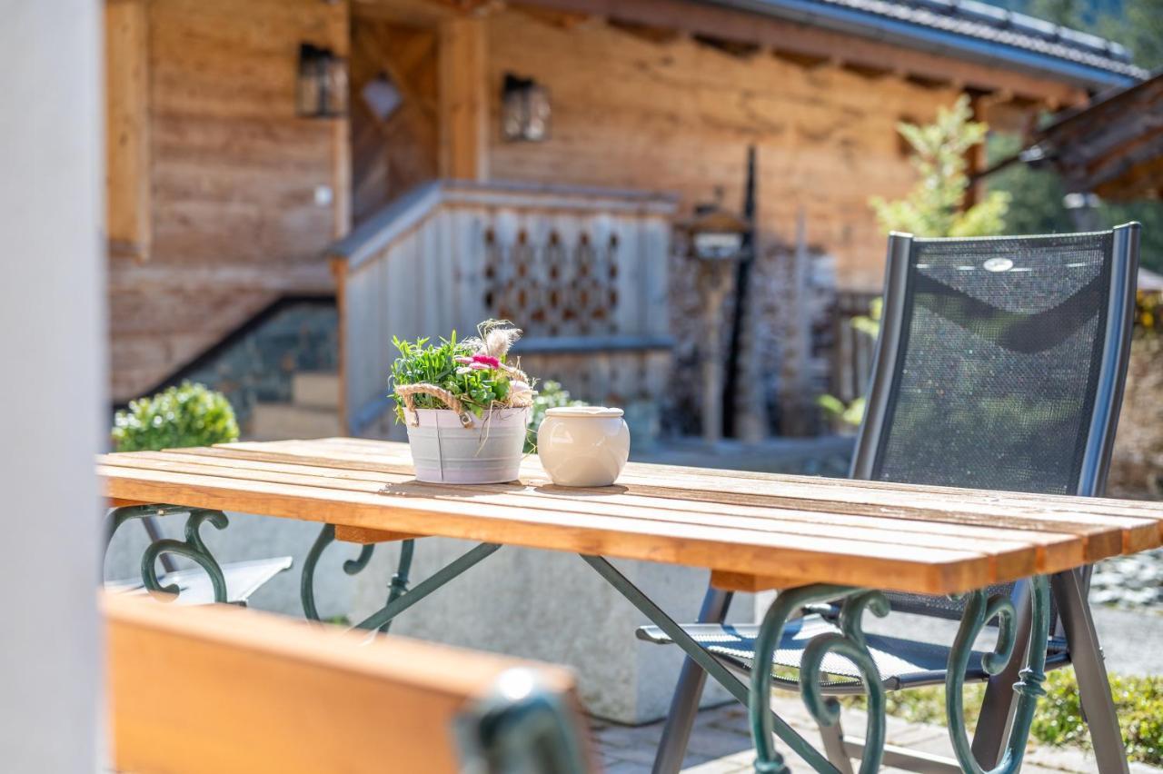 Chaletdorf Am Sonnenhang Нойкірхен-ам-Гросфенедігер Екстер'єр фото