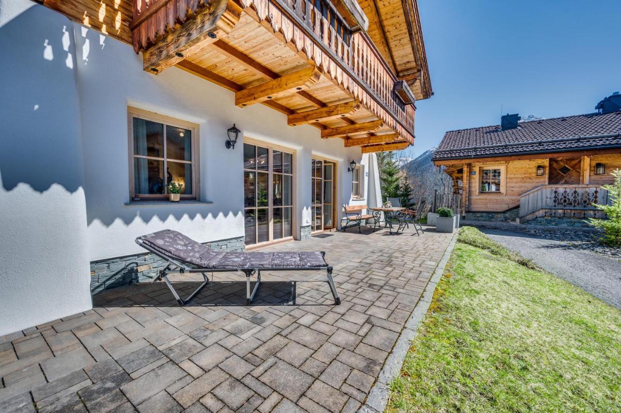 Chaletdorf Am Sonnenhang Нойкірхен-ам-Гросфенедігер Екстер'єр фото